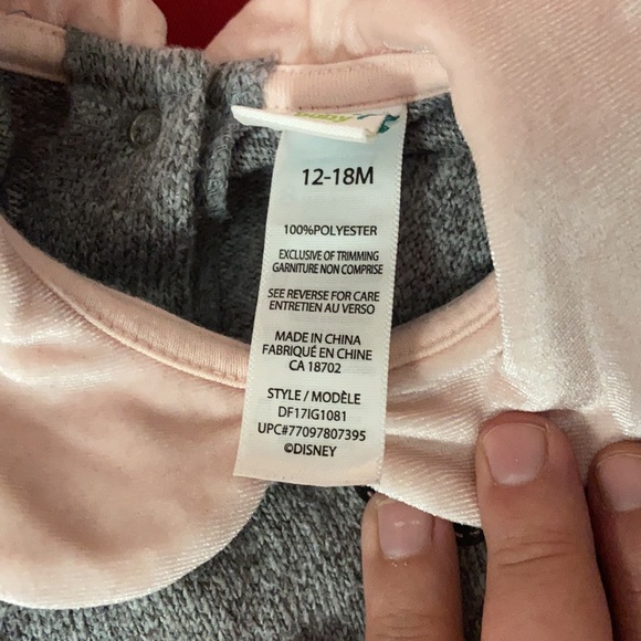 Minnie Sweater 💕 - Picture 3 of 5